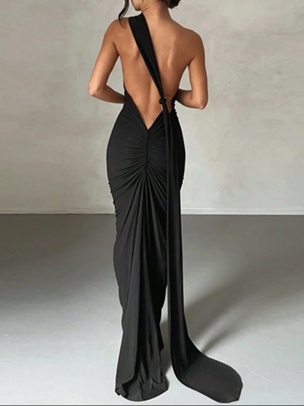 Elegant Black Backless Evening Gown